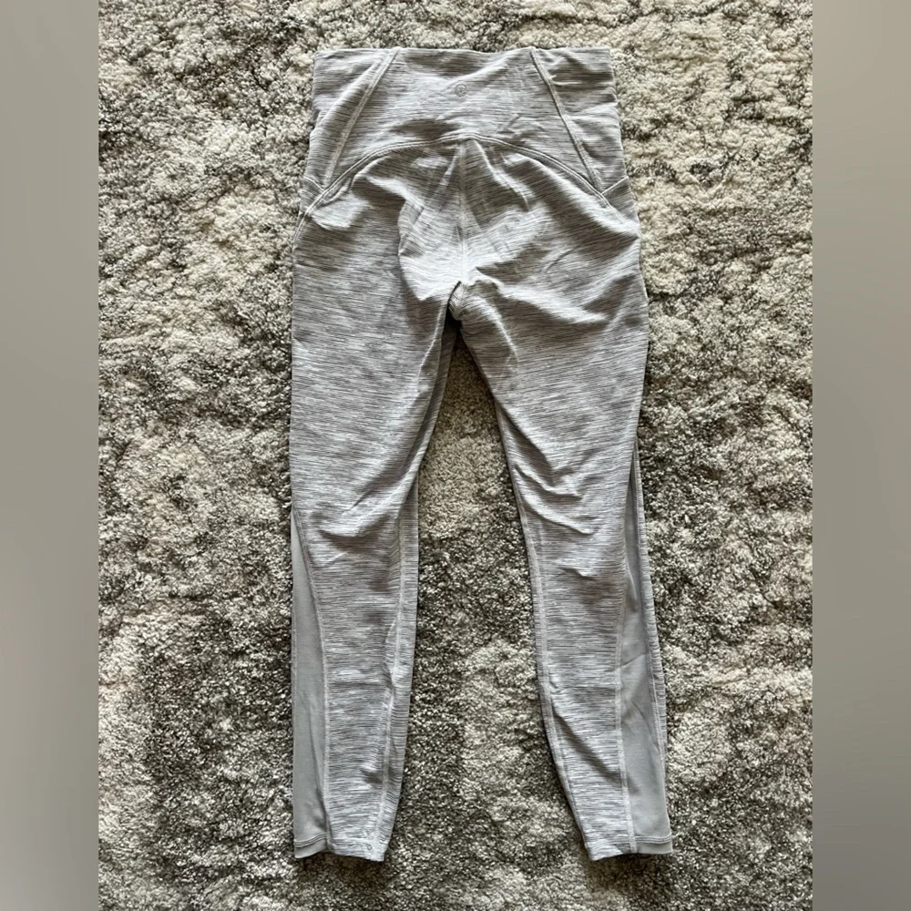 Lululemon leggings size 6 - Picture 4 of 5